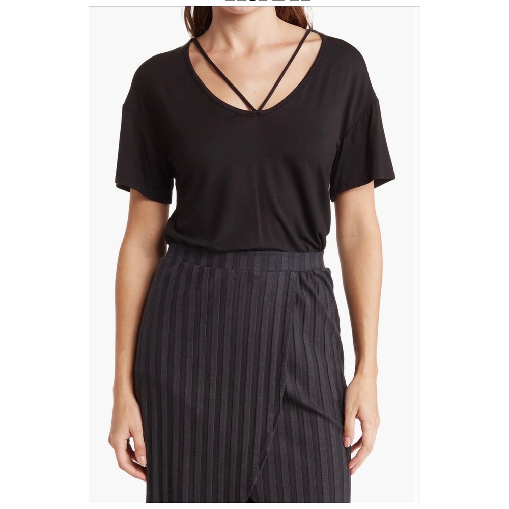 Go Couture Black Strappy V-Neck Short Sleeve Tunic Top Size Small‎ NWT